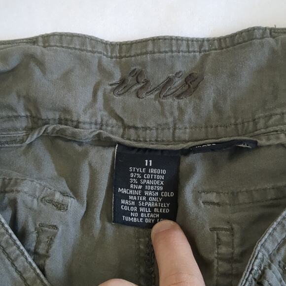 Iris Green Cargo Pants with Lightweight Fabric and Straight Legs size 11 Juniors - Picture 2 of 4